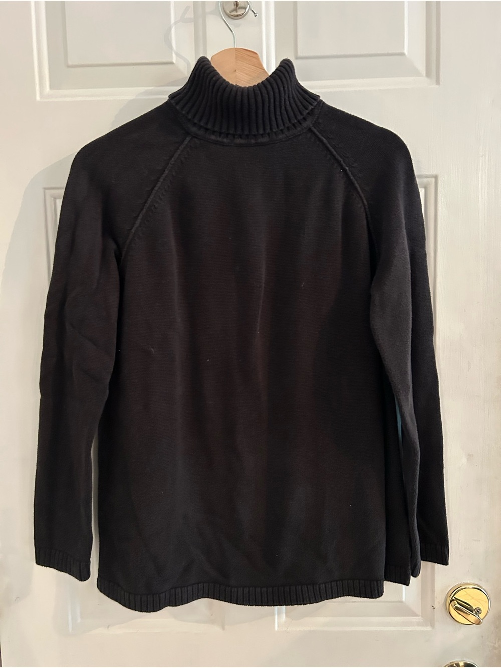 90s Style GAP Women's Black Ribbed Turtleneck Sweater
